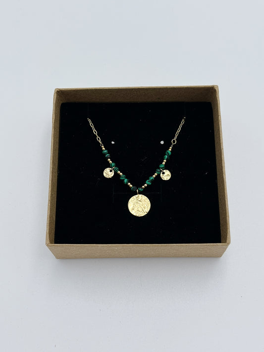 GOLD GREEN NECKLACE WITH THREE PENDANTS