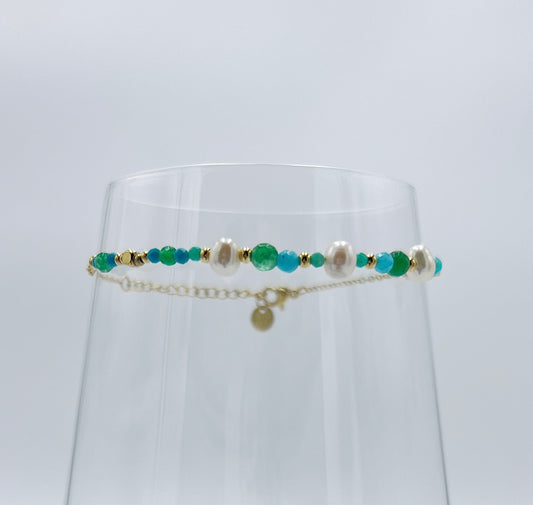 GOLD BLUE BEADED STONE BRACELET WITH PEARLS