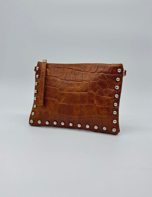 BROWN STUDS CLUTCH