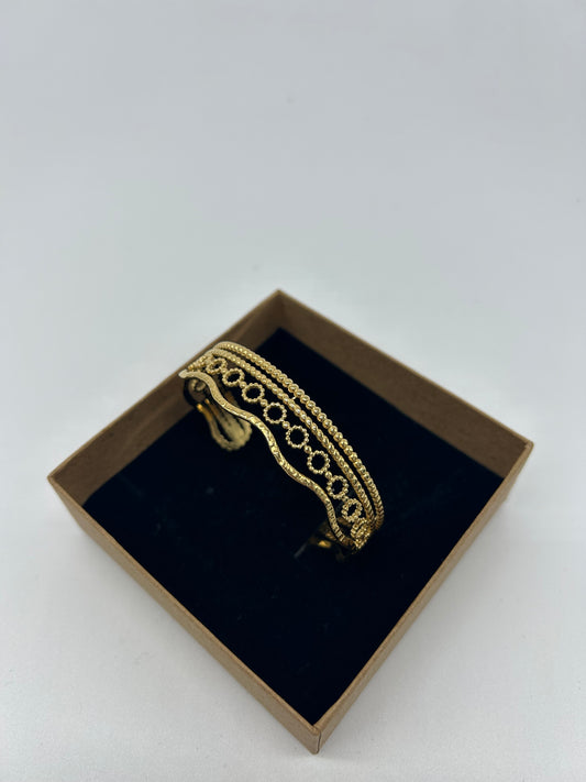 GOLD RIGID BRACELET