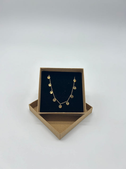 GOLD NECKLACE WITH PENDATS