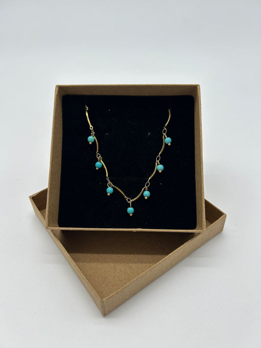 GOLD NECKLACE WITH TURQUOISE BEADS