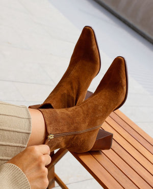 PAOLA ANKLE BOOT  BROWN SUEDE HEEL 7CM