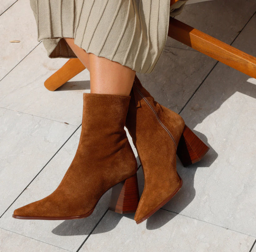 PAOLA ANKLE BOOT  BROWN SUEDE HEEL 7CM