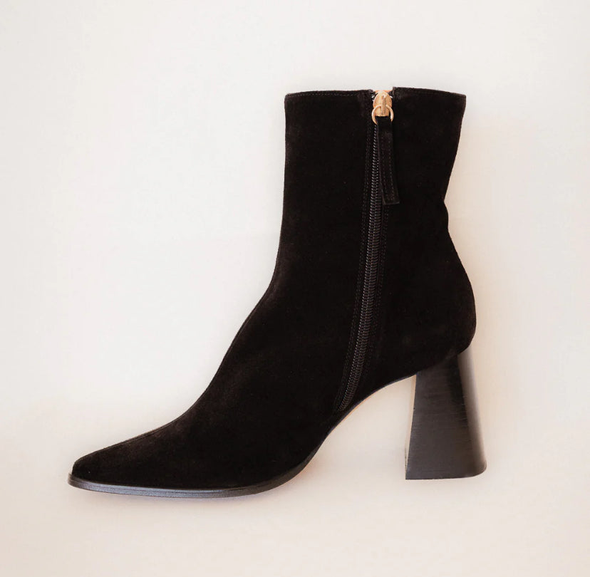 PAOLA ANKLE BOOT  BLACK SUEDE HEEL 7CM