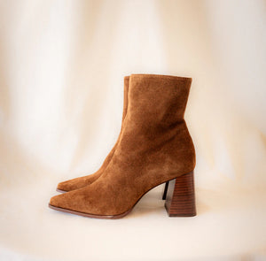 PAOLA ANKLE BOOT  BROWN SUEDE HEEL 7CM
