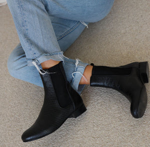 GOMIS BLACK LEATHER BOOT WITH 3CM HEEL
