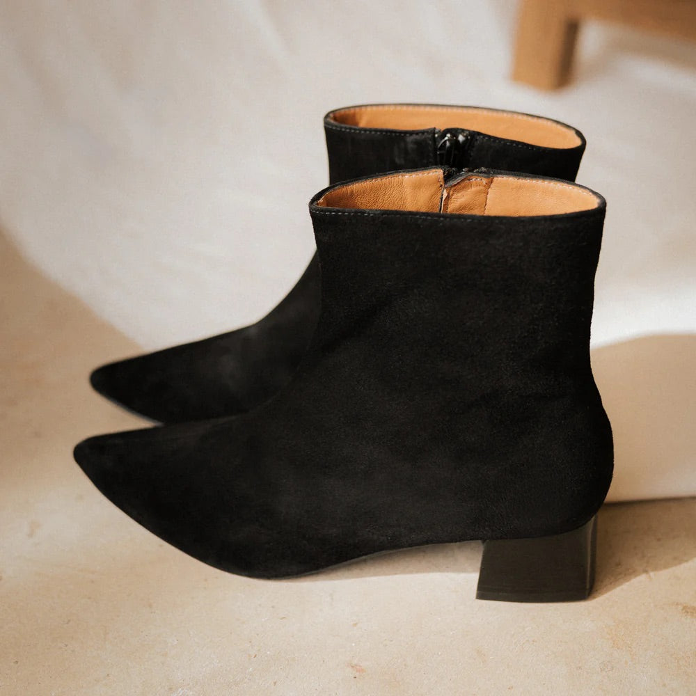 SILVIA BLACK SUEDE HEEL 4CM