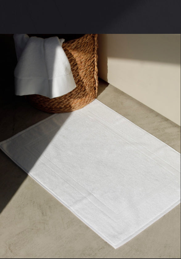 MARE WHITE BATH MAT