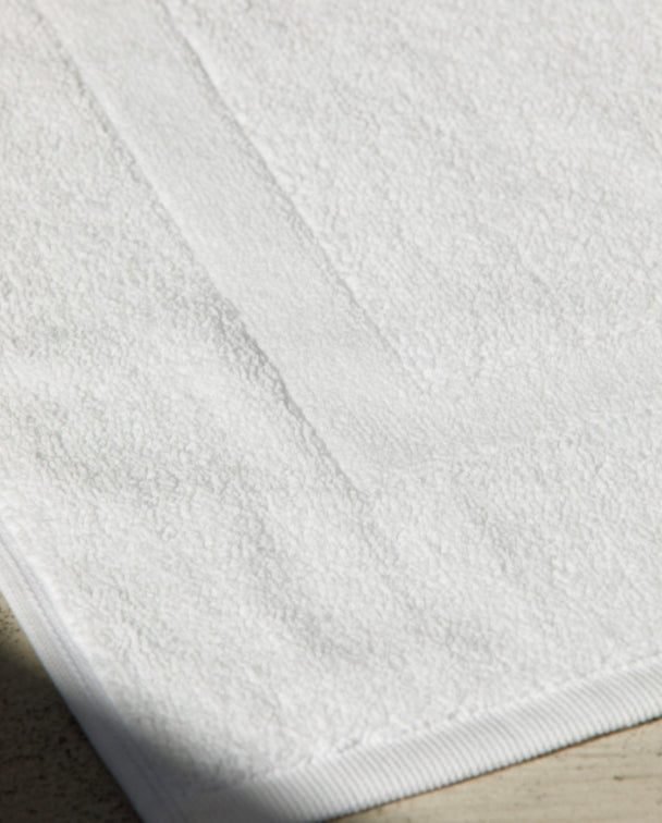 MARE WHITE BATH MAT