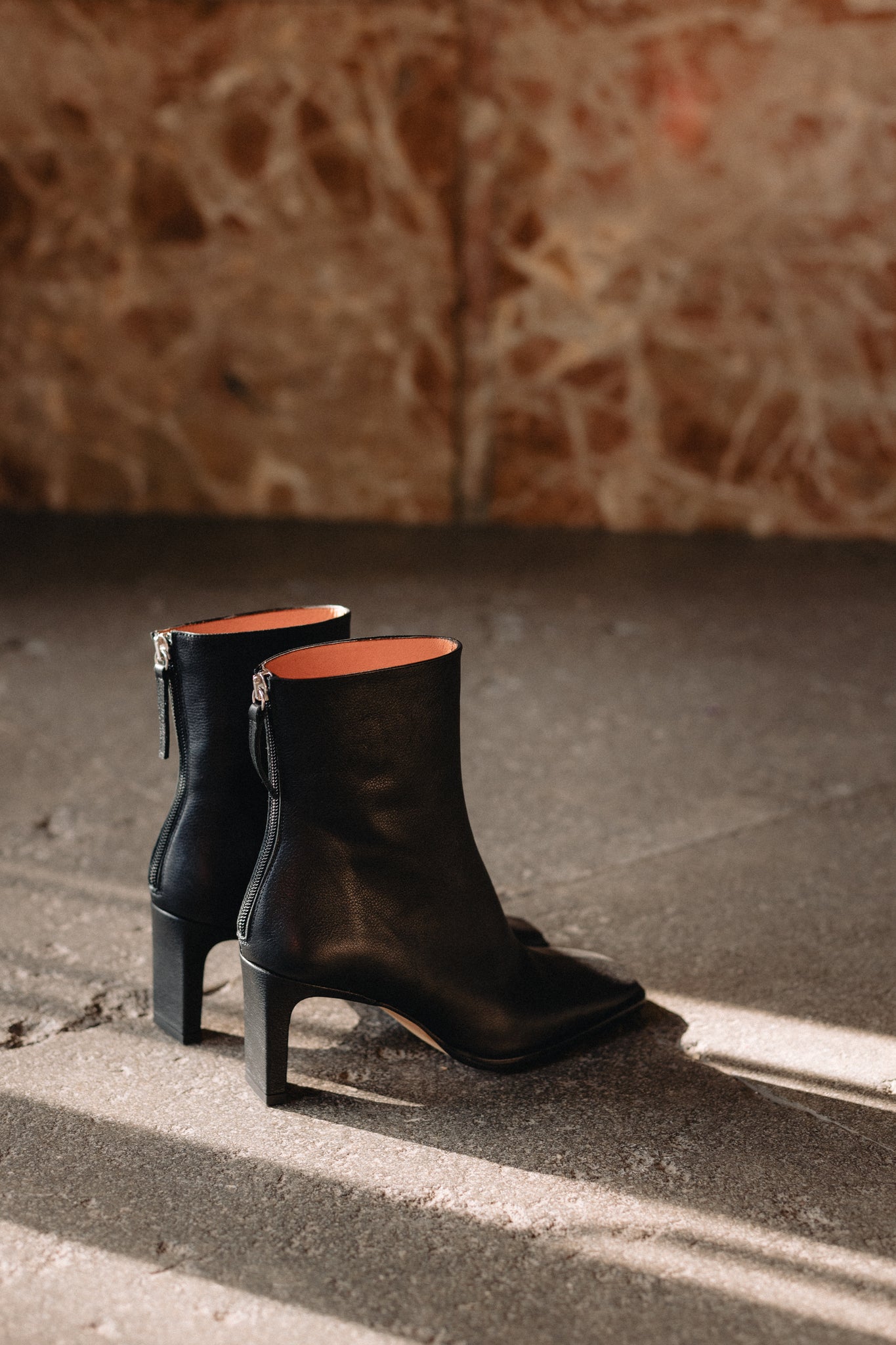 JIMENA ANKLE BOOT  BLACK LEATHER HEEL 7CM