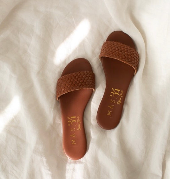 LOLA FLAT SANDALS BROWN LEATHER