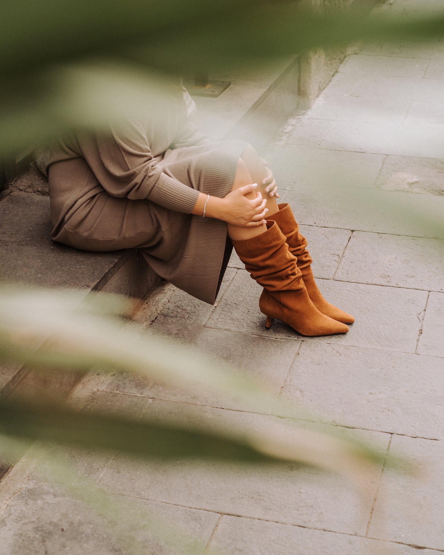 OSCAR BOOTIE  BROWN SUEDE MIDI HEEL 5CM