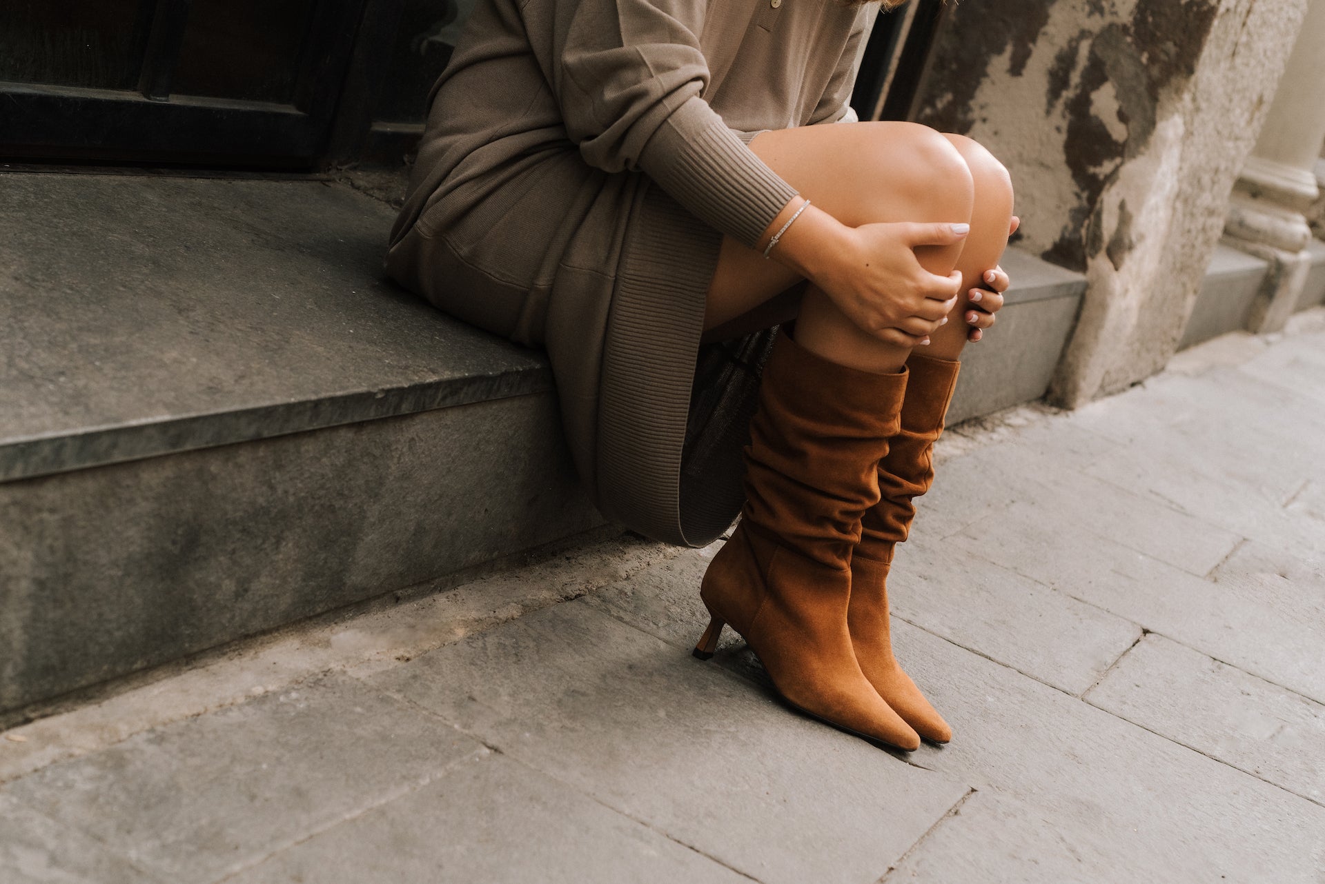 OSCAR BOOTIE  BROWN SUEDE MIDI HEEL 5CM