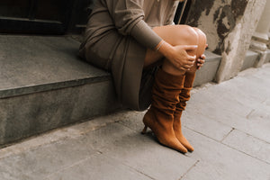 OSCAR BOOTIE  BROWN SUEDE MIDI HEEL 5CM