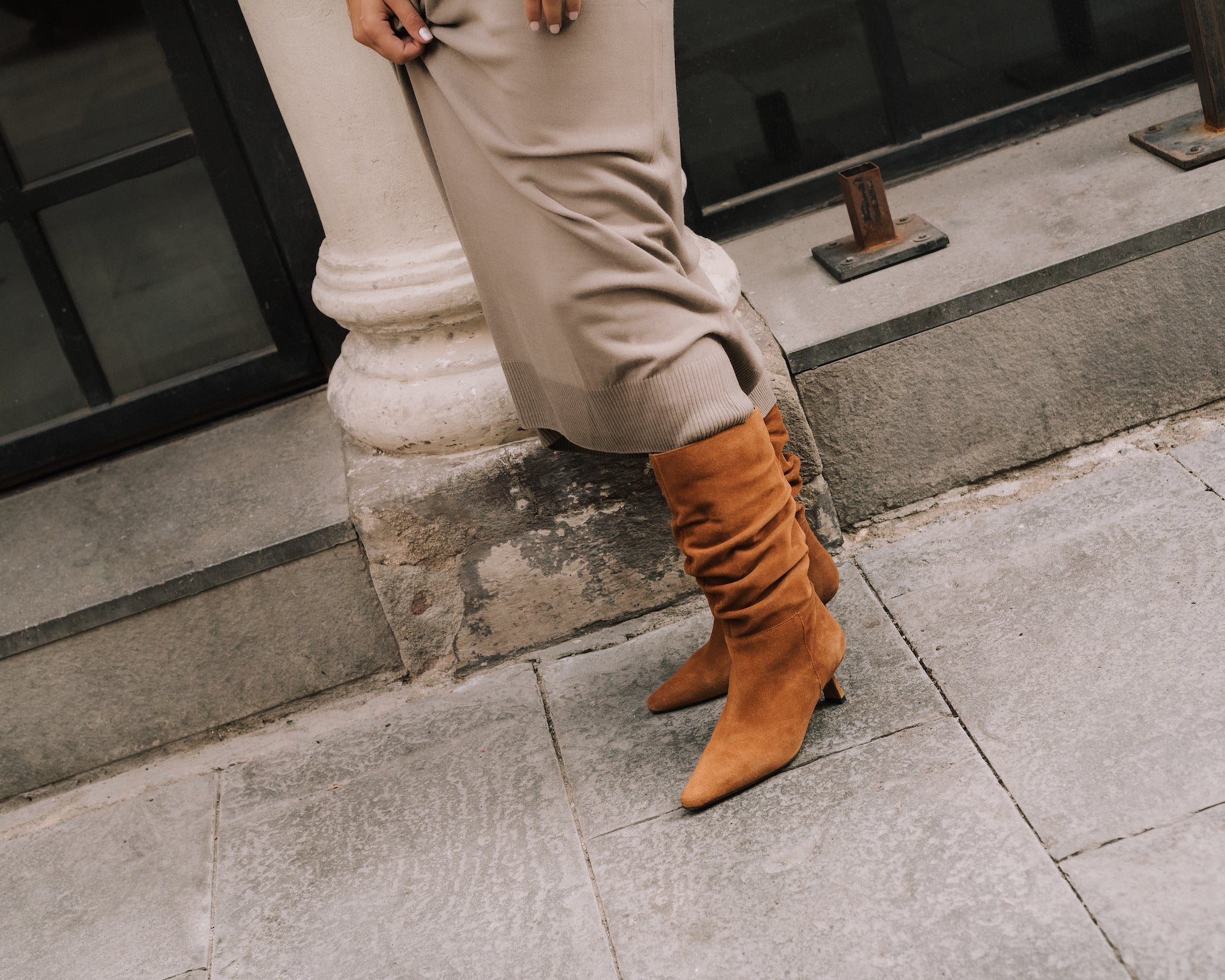 OSCAR BOOTIE  BROWN SUEDE MIDI HEEL 5CM
