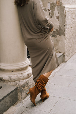 OSCAR BOOTIE  BROWN SUEDE MIDI HEEL 5CM