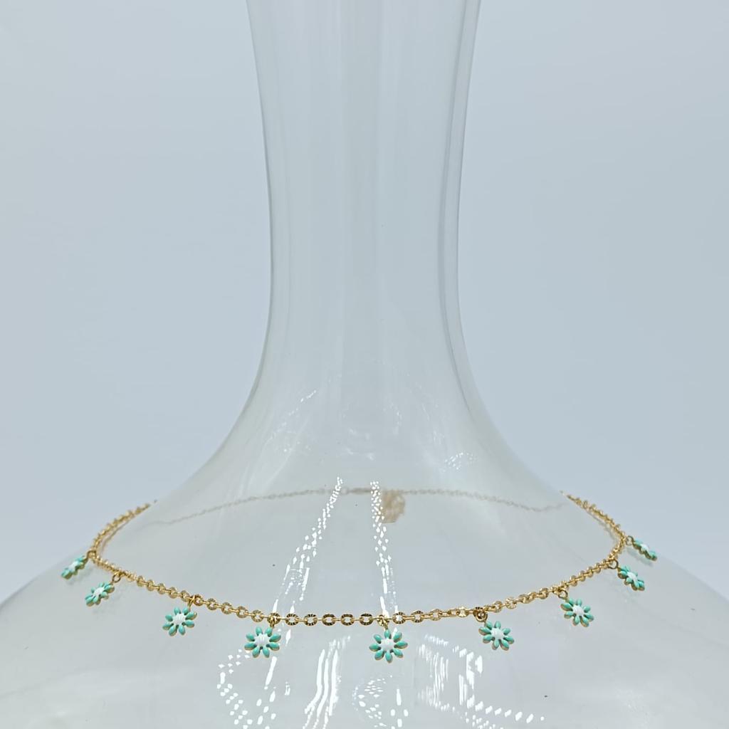 GOLD LIGHT BLUE DAISY NECKLACE