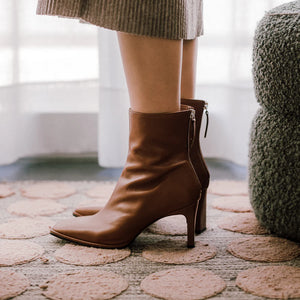JIMENA ANKLE BOOT  BROWN LEATHER HEEL 7CM