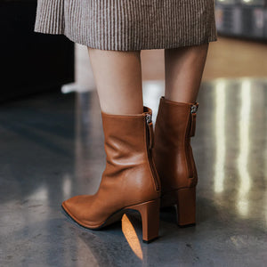 JIMENA ANKLE BOOT  BROWN LEATHER HEEL 7CM